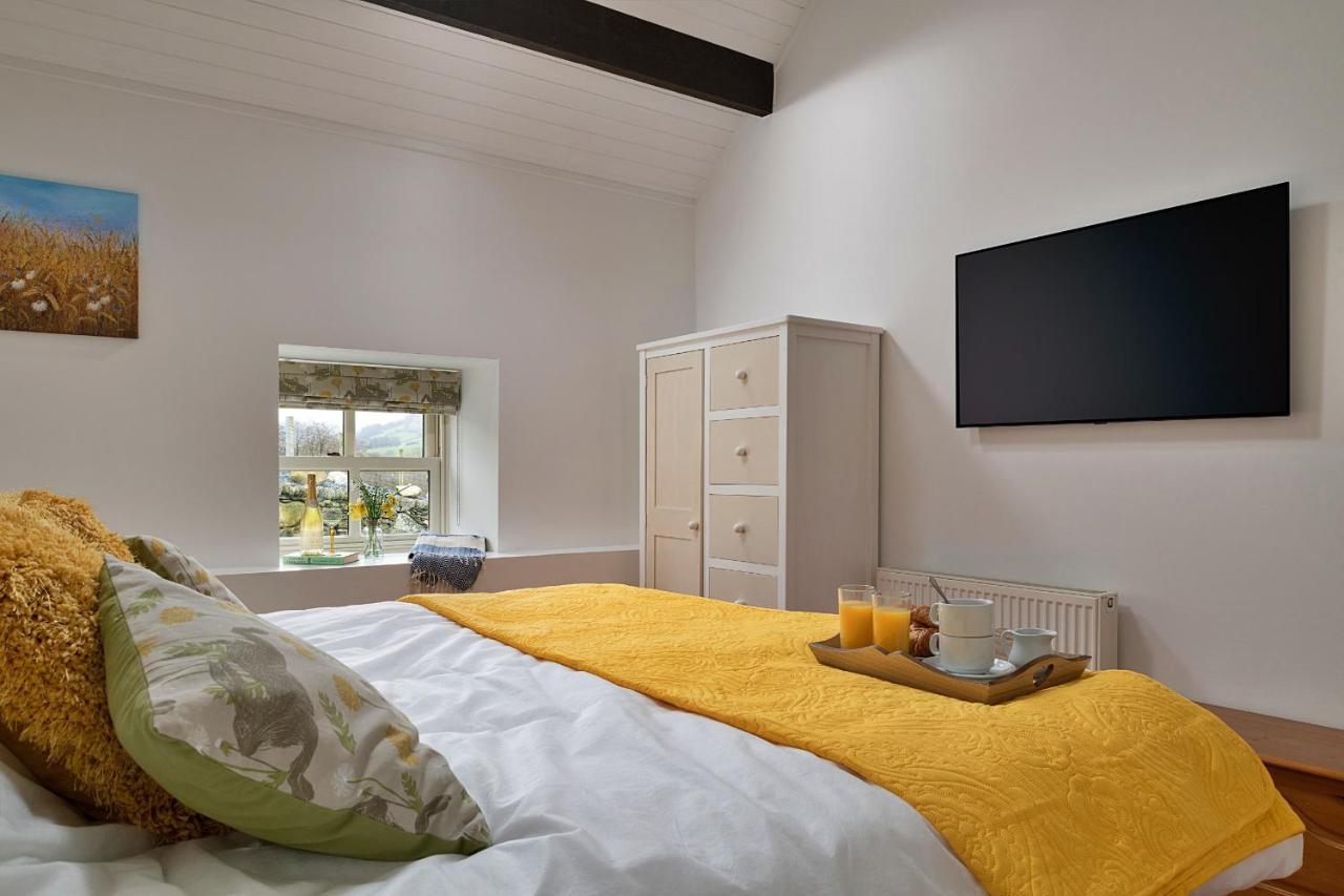 Finest Retreats - Moelis Granary - Luxury Cottage With Hot Tub Llandrillo المظهر الخارجي الصورة