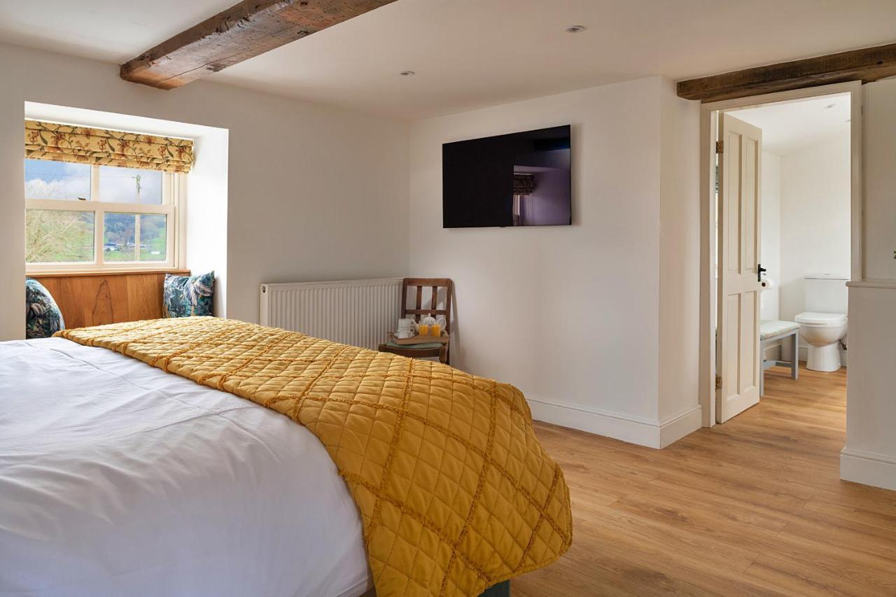 Finest Retreats - Moelis Granary - Luxury Cottage With Hot Tub Llandrillo المظهر الخارجي الصورة